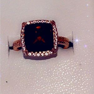 Size 8 garnet ring